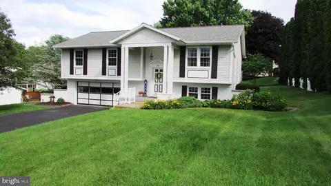 643 Harvest View Ln, Duncansville, PA 16635