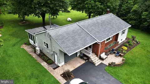 444 Irvins Hill Rd, Tyrone, PA 16686