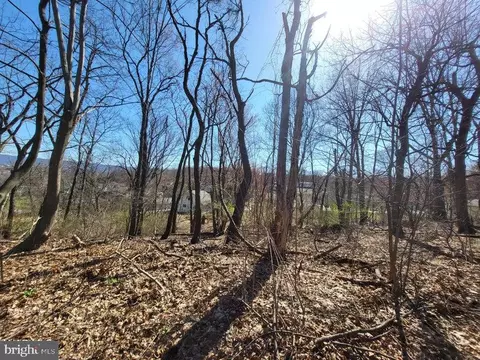 209 E 22nd Ave, Altoona, PA 16601