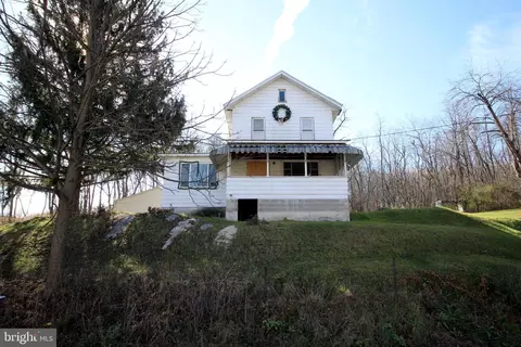 1196 Grazierville Rd, Tyrone, PA 16686