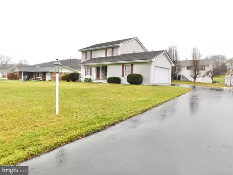 114 Puzzletown Rd, Duncansville, PA 16635