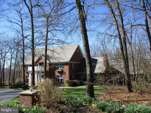 4 Wildwood Cir, Hollidaysburg, PA 16648