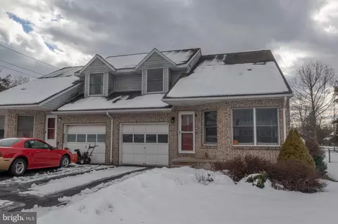 2 Bells Ln, Tyrone, PA 16686