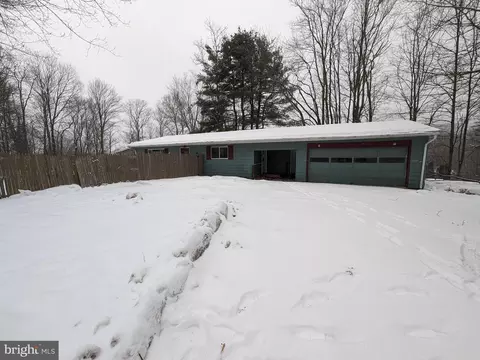 2464 Tuckahoe Rd, Tyrone, PA 16686