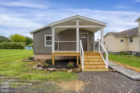 605 N 8th St, Bellwood, PA 16617