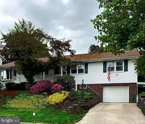 109 E 23rd Ave, Altoona, PA 16601