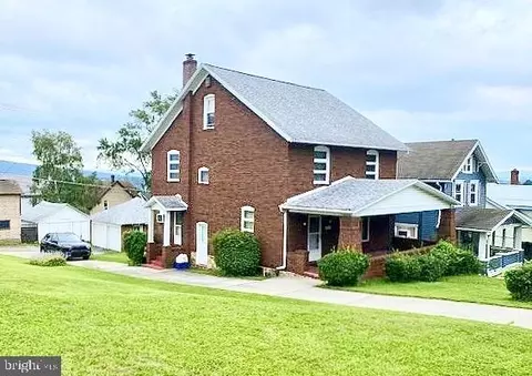 1421 22nd Ave, Altoona, PA 16601