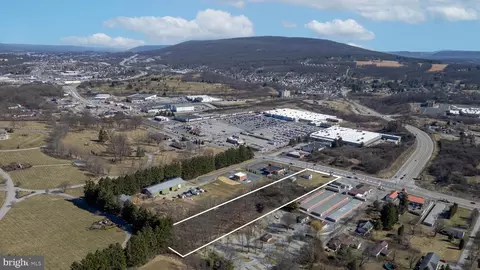 2411 Plank Rd, Duncansville, PA 16635