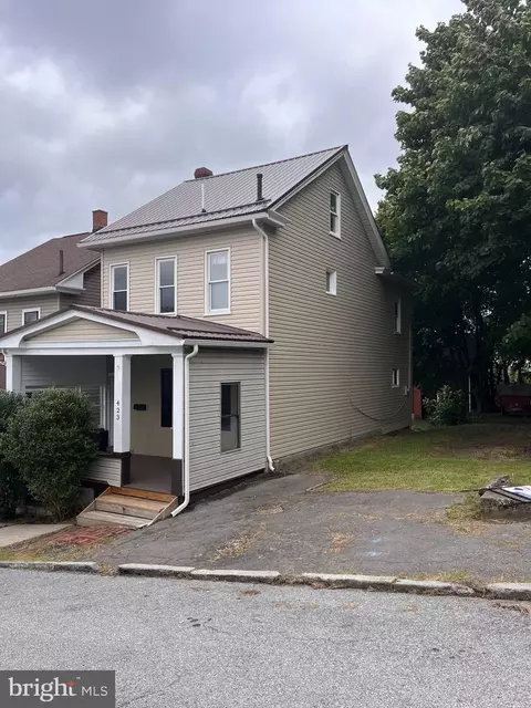 423 Cherry Ave, Altoona, PA 16601