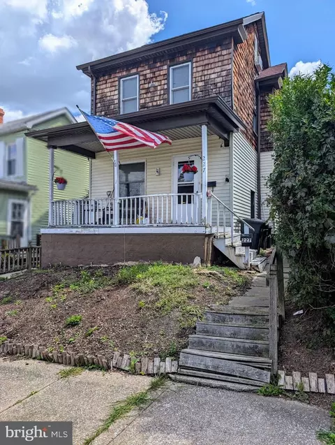 227 22nd Ave, Altoona, PA 16601