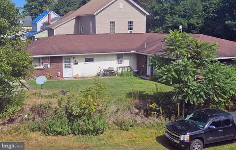 402 Railroad St, Bellwood, PA 16617