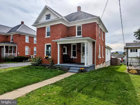 532 Maple St, Roaring Spring, PA 16673 photo 1