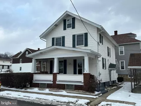 918 27th St, Altoona, PA 16601