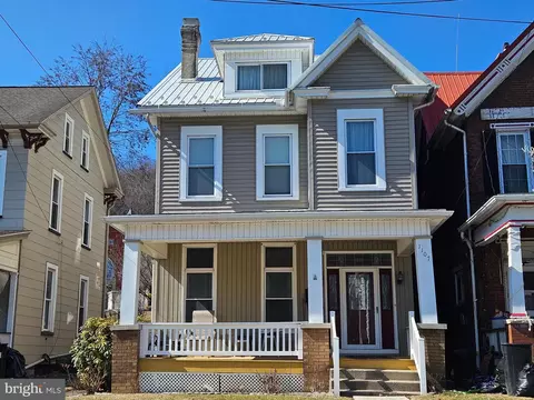 1107 Lincoln Ave, Tyrone, PA 16686