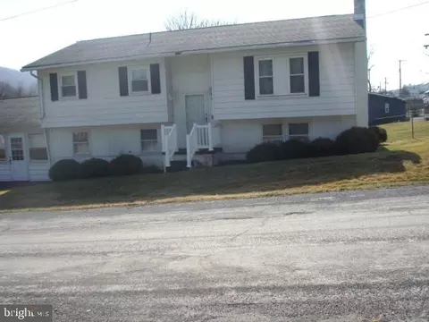 103 3rd St, Tyrone, PA 16686