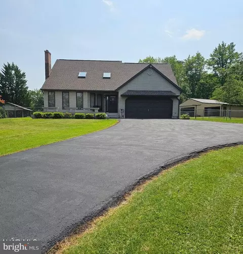 1474 Locke Mountain Rd, Hollidaysburg, PA 16648