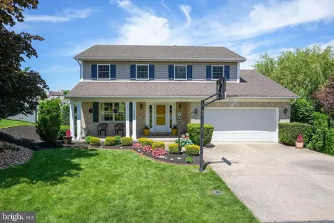 702 Hillsdale Dr, Duncansville, PA 16635