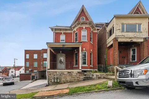 1305 14th Ave, Altoona, PA 16601