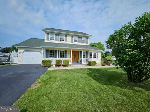1606 Fordham Cir, Altoona, PA 16602