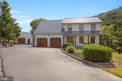 124 Clover Cir, Hollidaysburg, PA 16648