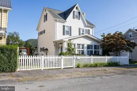 401 E Grant Ave, Altoona, PA 16602