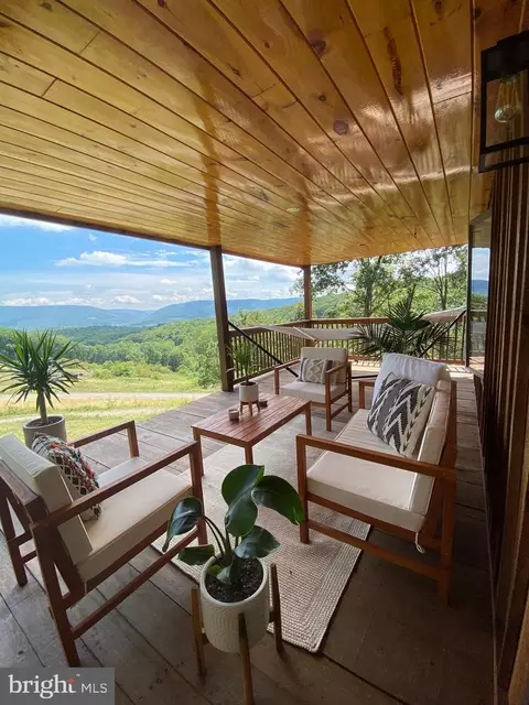 209 Buck Rdg, Duncansville, PA 16635