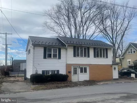 811 Meadow, Altoona, PA 16602