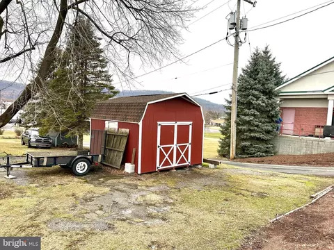 Exterior - 909 E Main St, Roaring Spring, PA 16673 photo 3 of 3