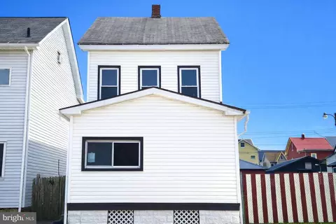 215 7th Ave, Altoona, PA 16602