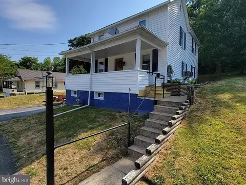 615 Jade Ave, Altoona, PA 16602