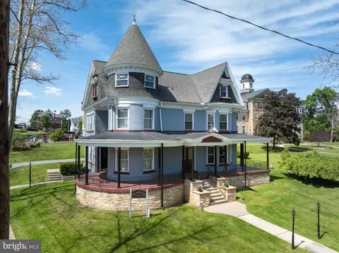501 Walnut St, Hollidaysburg, PA 16648