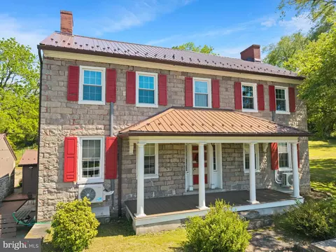 2877 Yellow Springs Dr, Williamsburg, PA 16693