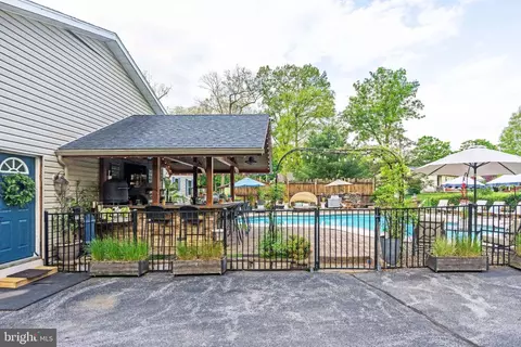 Exterior - 1002 Maple Ln, Tyrone, PA 16686 photo 11 of 11