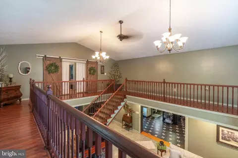 Entry Way - 1002 Maple Ln, Tyrone, PA 16686 photo 9 of 12