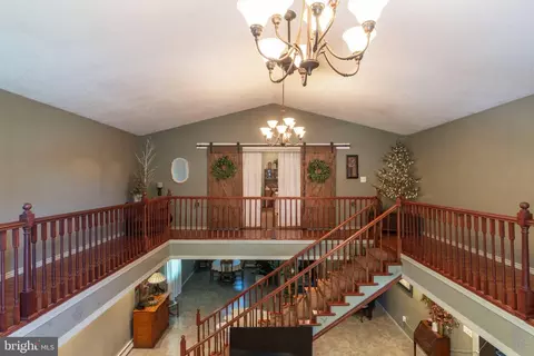 Entry Way - 1002 Maple Ln, Tyrone, PA 16686 photo 12 of 12