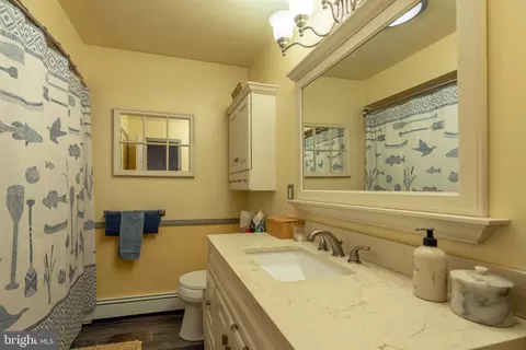 Bath - 1002 Maple Ln, Tyrone, PA 16686 photo 1 of 9