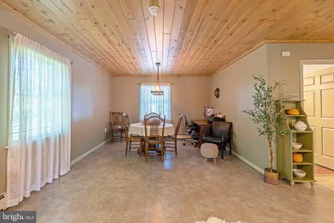 Dining - 1002 Maple Ln, Tyrone, PA 16686 photo 1 of 1
