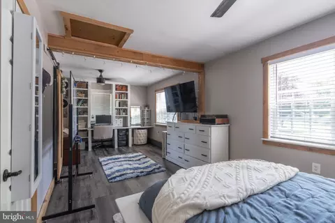Bedroom - 1002 Maple Ln, Tyrone, PA 16686 photo 3 of 7
