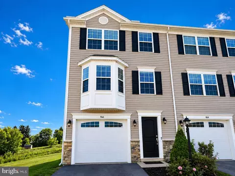 466 Stableview Ct, Duncansville, PA 16635