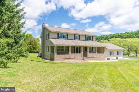 108 Susan Ave, Hollidaysburg, PA 16648