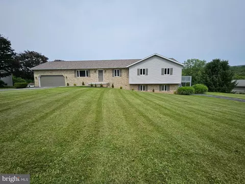 203 Esau St, Hollidaysburg, PA 16648