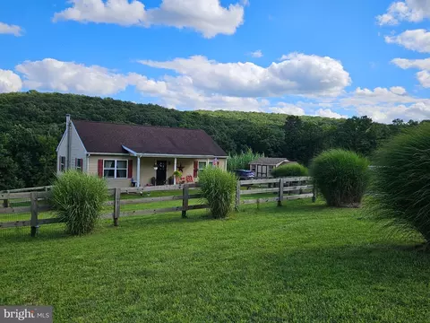 285 Beastons Rd, Tyrone, PA 16686