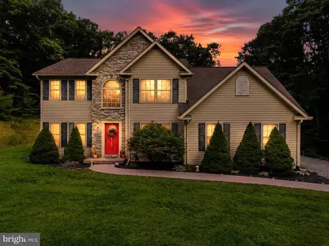 Exterior - 13604 S Eagle Rd, Tyrone, PA 16686 photo 2 of 12