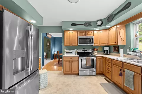 Kitchen - 13604 S Eagle Rd, Tyrone, PA 16686 photo 2 of 2