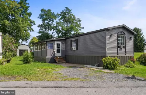 150 Roadrunner Dr, Bellwood, PA 16617
