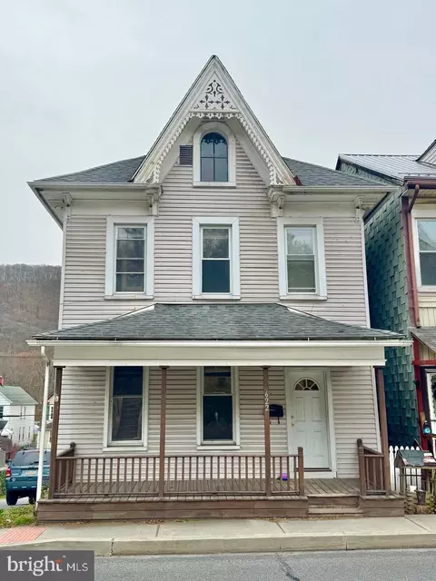 622 Washington Ave, Tyrone, PA 16686