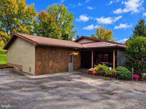 256 Loganbell Ln, Altoona, PA 16601