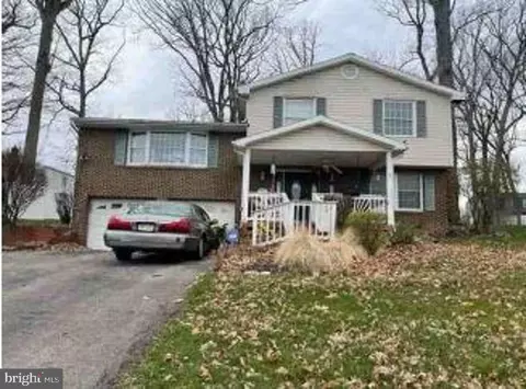 226 Havenhill Dr, Butler, PA 16001