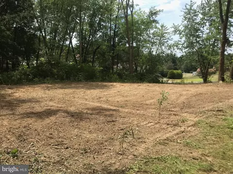 106 Weitzel Rd, Butler, PA 16002