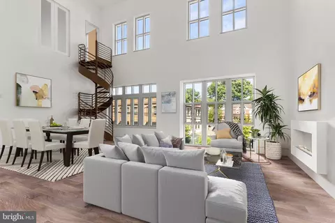202 S State St #2E, Newtown, PA 18940